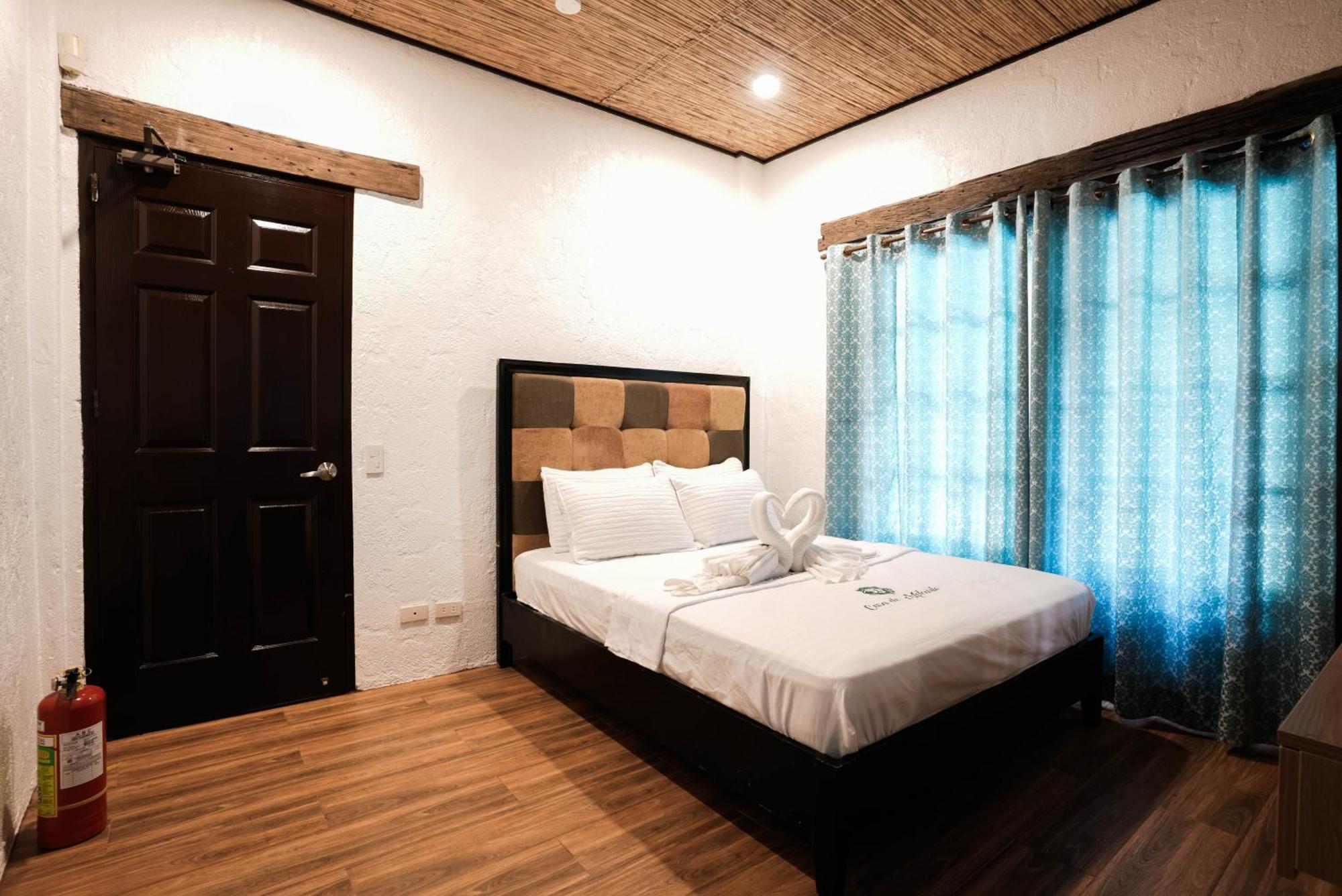 Casa De Celestina Private Resort Silang Extérieur photo